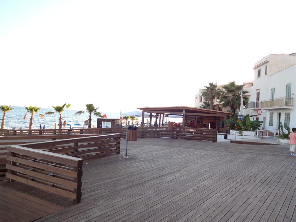 La Terrazza Sul Mar Mediterraneo 마리넬라 외부 사진